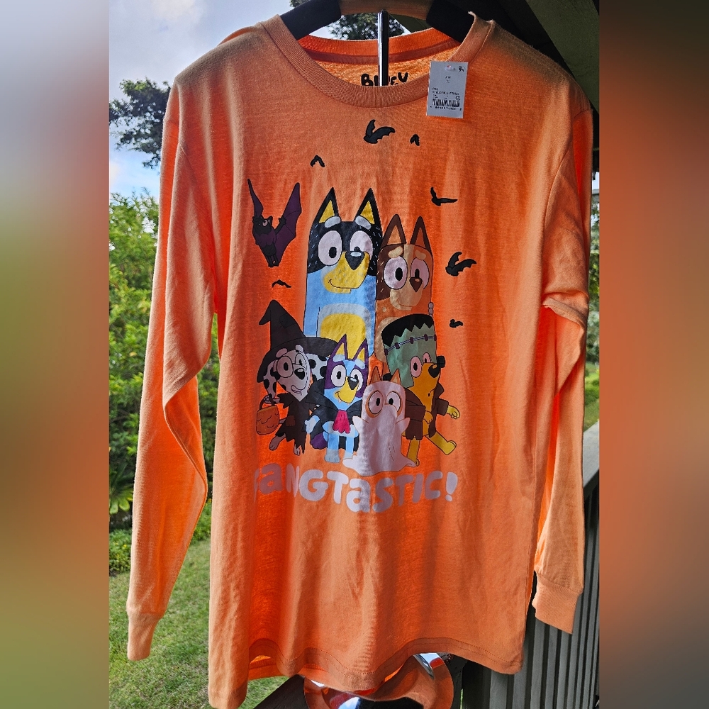 Bluey Halloween Fangtastic T-Shirt Mens Long Sleeve - Picture 1 of 5
